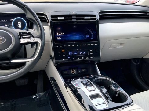 Used 2024 Hyundai Tucson Limited image 6