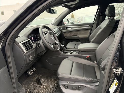 Used 2023 Volkswagen Atlas Cross Sport SEL R-Line image 10