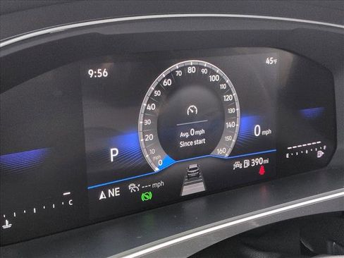 Used 2024 Volkswagen Tiguan SE image 11