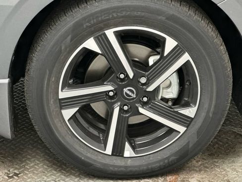 Used 2024 Nissan Sentra SV FWD image 21
