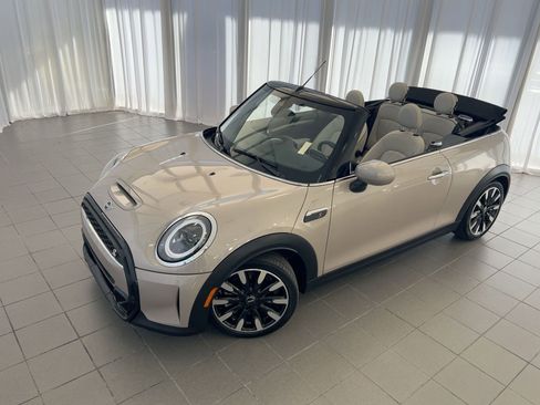 Certified 2023 MINI Cooper S w/ Signature Upholstery Package image 32