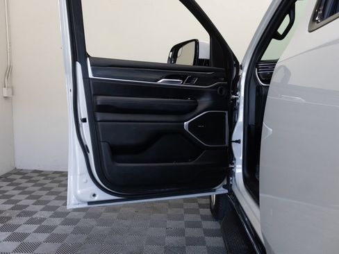 Used 2022 Jeep Wagoneer Series I w/ Convenience Group I RWD image 17