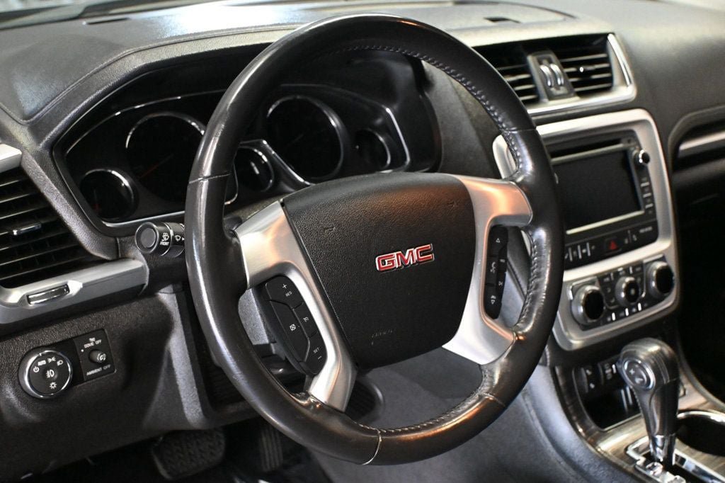 Used 2016 GMC Acadia SLT w/ Open Road Package FWD image 12