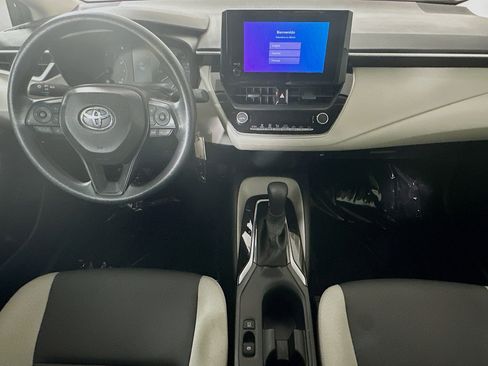 Used 2025 Toyota Corolla LE image 26