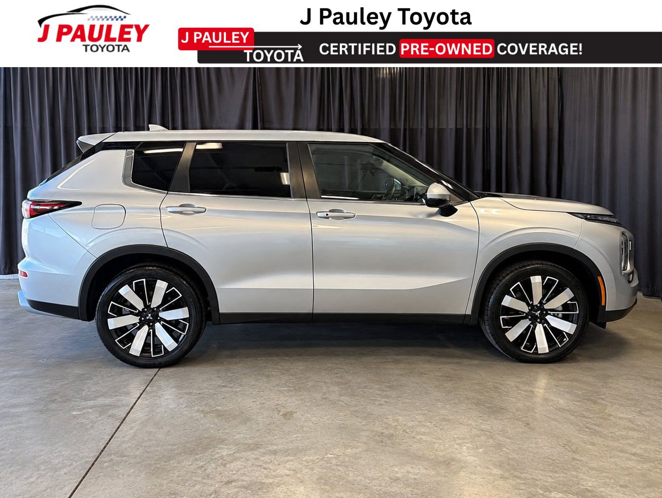 Used 2025 Mitsubishi Outlander SE AWD/4WD image 4