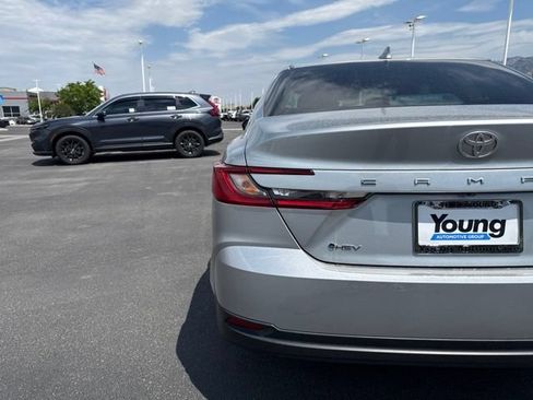 Used 2025 Toyota Camry LE w/ Convenience Package FWD image 7
