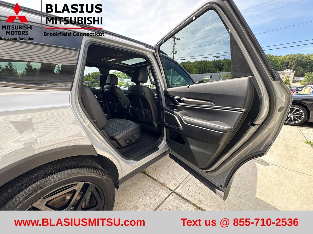 Used 2025 Kia Telluride EX X-Line AWD/4WD image 44