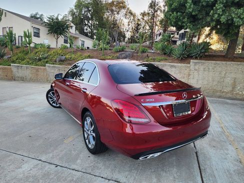 Used 2017 Mercedes-Benz C 300 4MATIC Sedan image 7