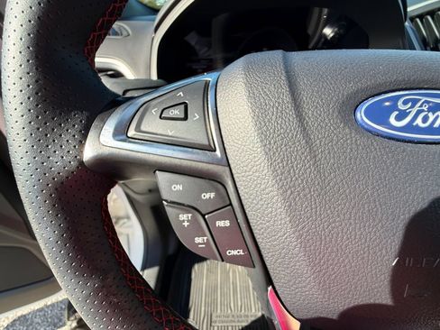 Used 2024 Ford Edge ST-Line AWD/4WD image 16