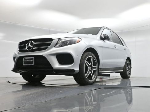 Used 2019 Mercedes-Benz GLE 400 4MATIC image 46