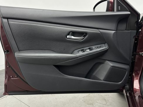 Used 2025 Nissan Sentra SV image 21