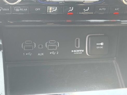 Used 2023 Jeep Grand Cherokee L Summit AWD/4WD image 5