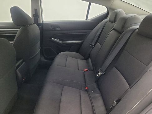 Used 2023 Nissan Altima 2.5 SV AWD/4WD image 18