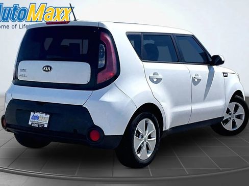 Used 2016 Kia Soul FWD image 9