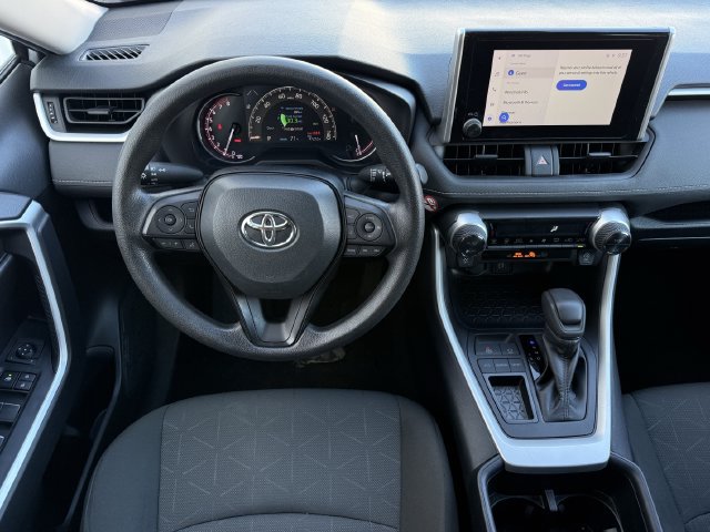 Used 2025 Toyota RAV4 XLE FWD image 12