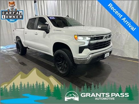 Used 2025 Chevrolet Silverado 1500 LT AWD/4WD image 1
