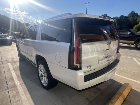 Used 2019 Cadillac Escalade ESV Premium Luxury image 5