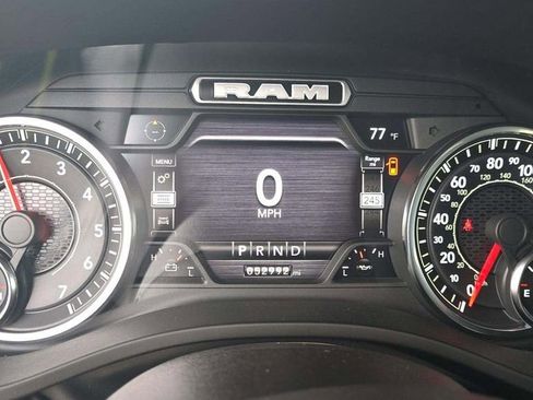 Used 2023 RAM 1500 Laramie AWD/4WD image 19
