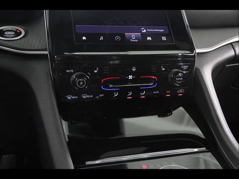Used 2024 Jeep Grand Cherokee L Altitude AWD/4WD image 14