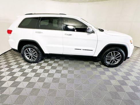 Used 2017 Jeep Grand Cherokee Limited AWD/4WD image 2