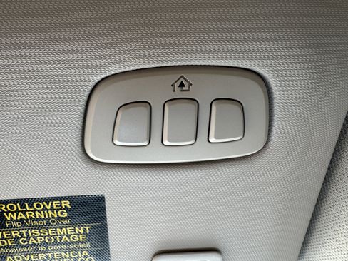 Used 2020 Ford Escape Titanium image 23