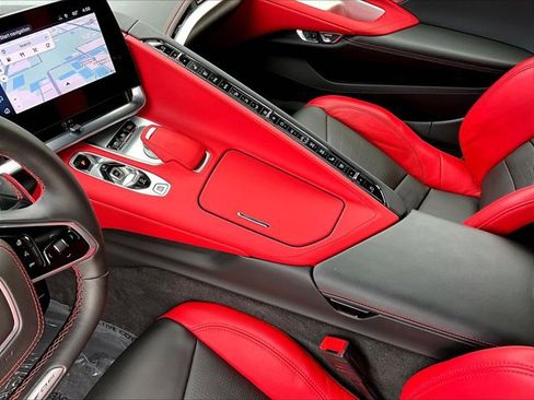 Used 2025 Chevrolet Corvette Z06 RWD image 15