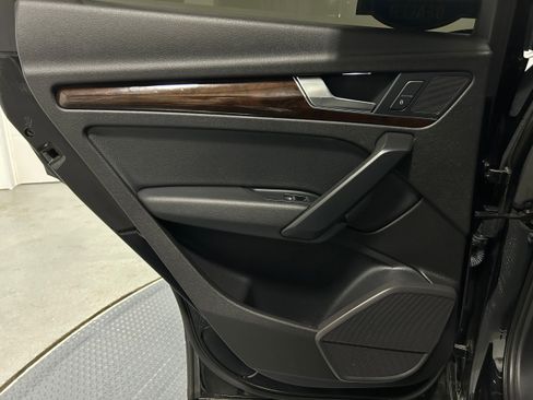 Used 2018 Audi Q5 2.0T Premium Plus w/ Premium Plus Package image 28