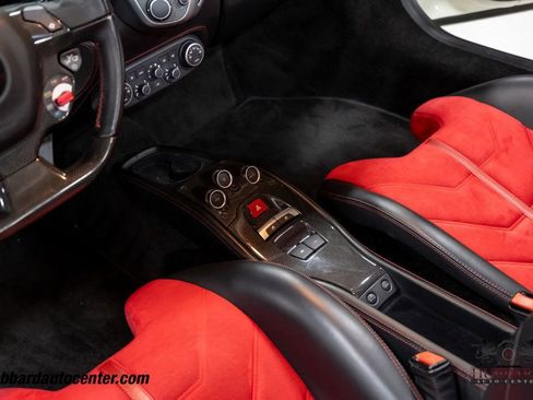 Used 2014 Ferrari 458 Spider image 21