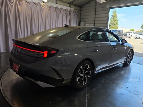 Used 2024 Hyundai Sonata SEL FWD image 3