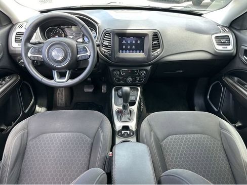 Used 2018 Jeep Compass Sport w/ Tech Group AWD/4WD image 8