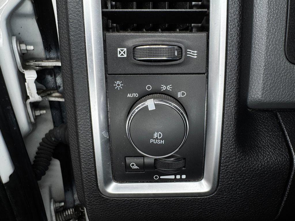 Used 2017 RAM 1500 Outdoorsman AWD/4WD image 11