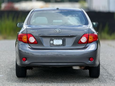 Used 2010 Toyota Corolla LE FWD image 4