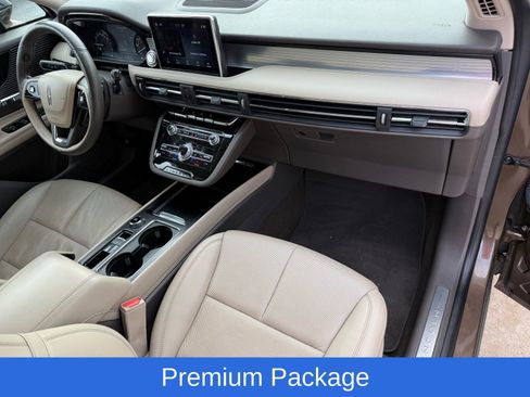 Used 2022 Lincoln Corsair AWD w/ Premium Package image 21