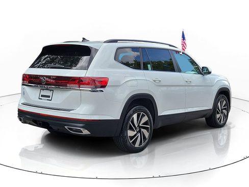 Used 2024 Volkswagen Atlas SE FWD image 3