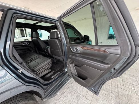 Used 2021 Chevrolet Tahoe LT w/ LT Signature Package RWD image 24