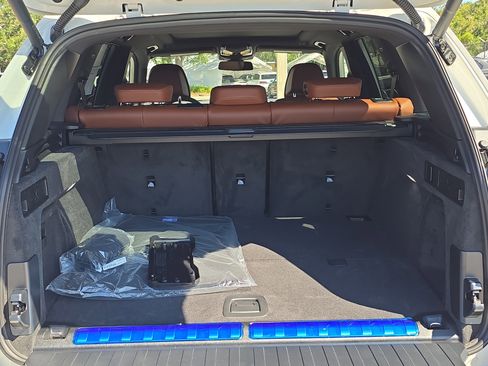 New 2026 BMW X5 xDrive50e w/ Executive Package image 9