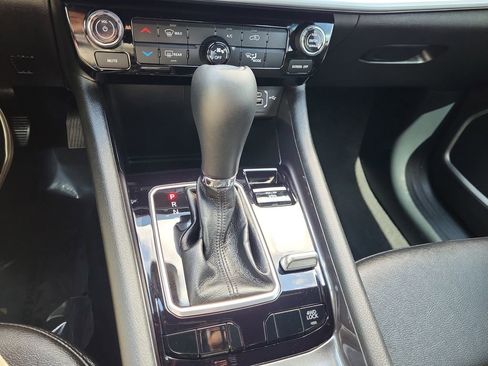 Used 2025 Jeep Compass Latitude AWD/4WD image 21