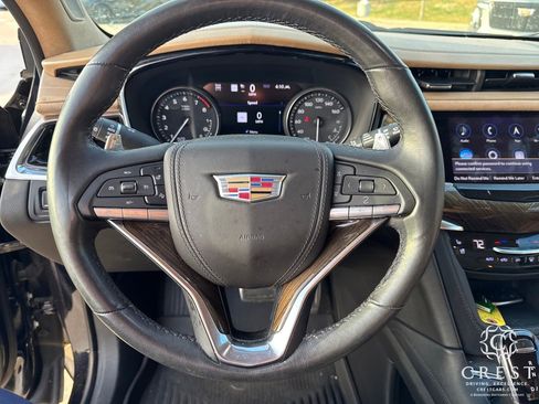 Used 2021 Cadillac XT6 Sport w/ Platinum Package image 12