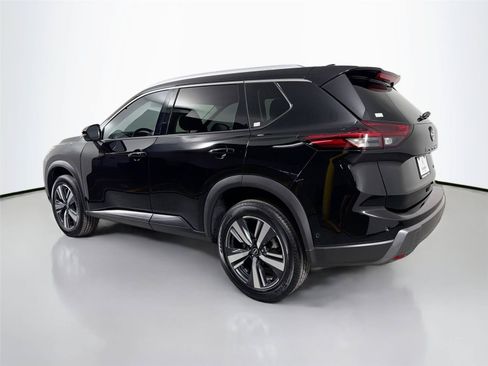 Used 2024 Nissan Rogue SL FWD image 8