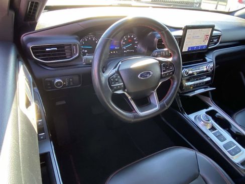 Used 2022 Ford Explorer ST-Line w/ Class IV Trailer Tow Package image 2