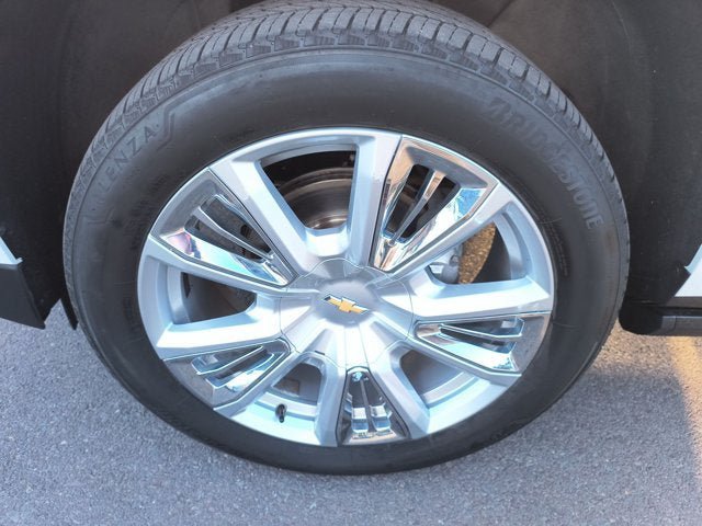 Used 2024 Chevrolet Suburban High Country AWD/4WD image 31