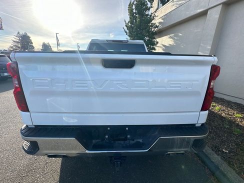 Used 2023 Chevrolet Silverado 1500 LT image 4