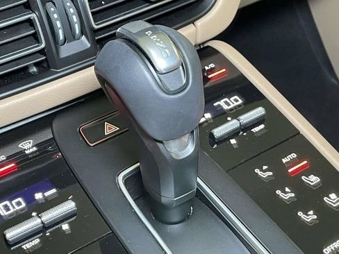 Certified 2026 Porsche Macan S AWD/4WD image 37