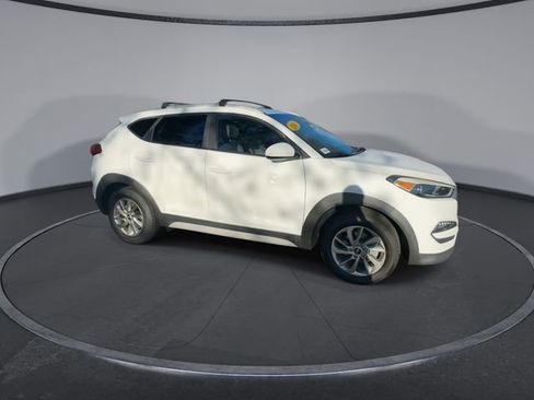 Used 2018 Hyundai Tucson SEL image 2
