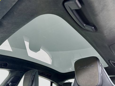 Used 2022 Porsche Taycan Turbo S image 25