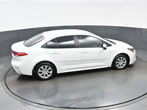 Used 2026 Toyota Corolla LE FWD image 39