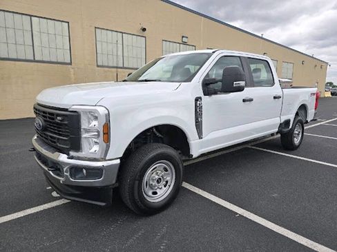Used 2025 Ford F250 XL w/ FX4 Off-Road Package AWD/4WD image 3