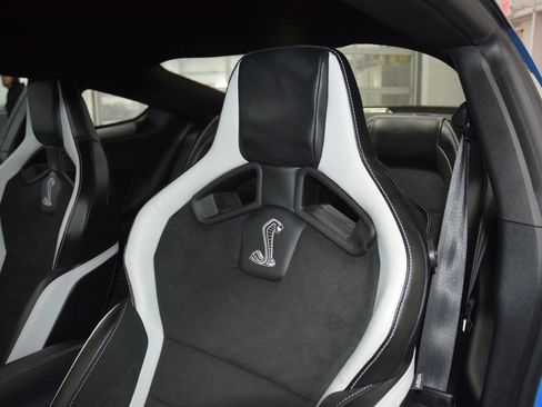 Used 2022 Ford Mustang Shelby GT500 w/ Technology Package image 43