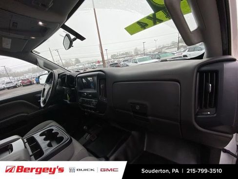 Used 2018 Chevrolet Silverado 1500 Custom image 31