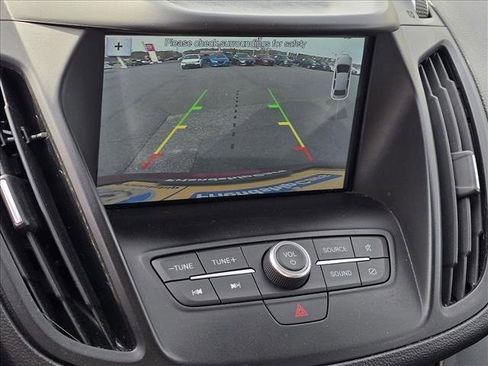 Used 2019 Ford Escape SEL image 5